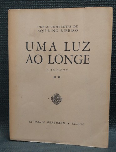 UMA LUZ AO LONGE