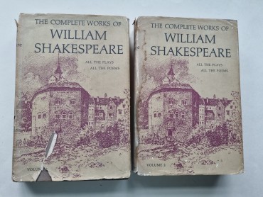 THE COMPLETE WORKS OF WILLIAM SHAKESPEARE