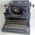 Máquina de escrever ROYAL 