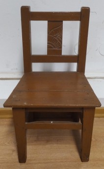 cadeira-baixa-58x34x25.jpg