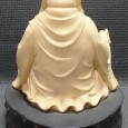 Buda com peanha