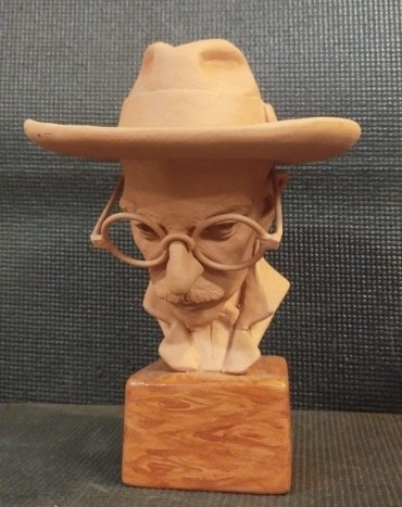 «Busto de Fernando Pessoa»