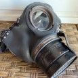Máscara anti-gás pertencente à 2º Grande Guerra Mundial