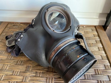 Máscara anti-gás pertencente à 2º Grande Guerra Mundial