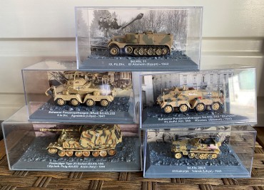 Modelos de cinco carros militares escala 1/72 Nazis