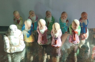 Lote de figuras orientais 