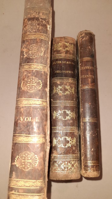 Três Livros Escolares dos Anos do Século XVIII e XIX	
