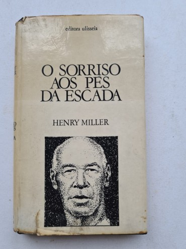 O SORRISO AOS PÉS DA ESCADA (VICTOR SILVA TAVARES )