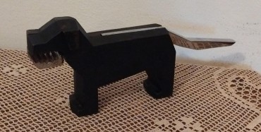 Quebra-nozes «cão»