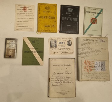 CARTÕES DE IDENTIFICAÇÃO