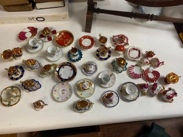 Colecção de chávenas miniatura 
