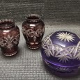 Par de jarras miniatura e caixa 