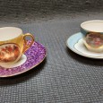 Duas chávenas de café com pires 