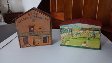 Dois mealheiros vintage