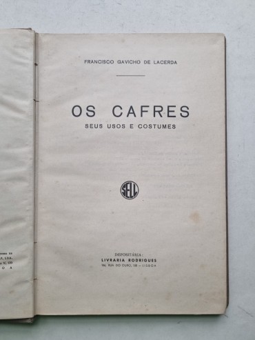 OS CAFRES SEUS USOS E COSTUMES