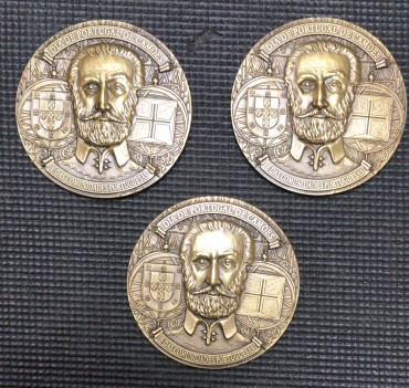 Três medalhas «Dia de Portugal de Camões e dia das comunidades portuguesast»