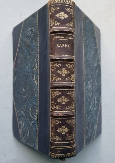 SAPHO MOEURS PARISIENNES