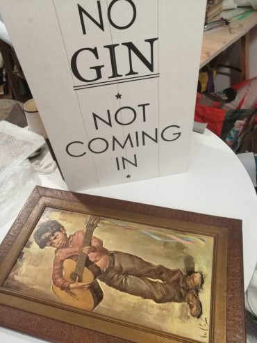 «No gin, not coming in» e «Menino com Viola» - Van Cleef 