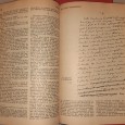 Duas encadernações com revistas de Historia 