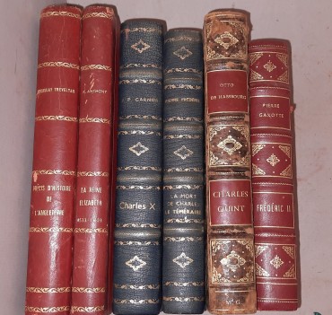 Seis (6) Livros de e sobre Reis e Rainhas