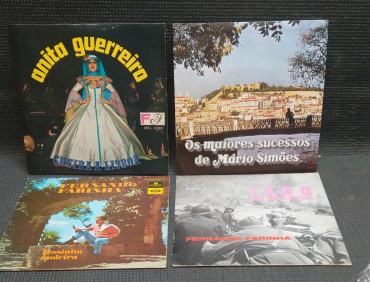 4 DISCOS DE VINIL 45 ROTAÇÕES