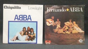 2 DISCOS DE VINIL 45 ROTAÇÕES