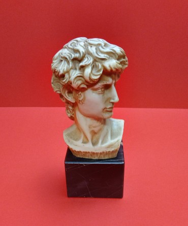 «David»
