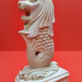 Estátua de cabeça de leão e rabo de peixe