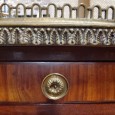 Mesa de apoio com gradinha