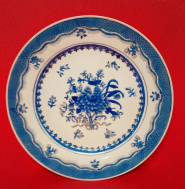 Prato de porcelana chinesa