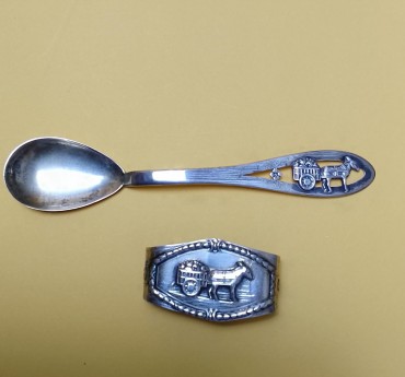 Colher e argola de guardanapo