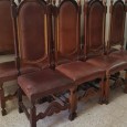 Dez cadeiras com estofo 