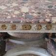 Mesa de frente de sofá