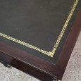 Mesa de apoio quadrada