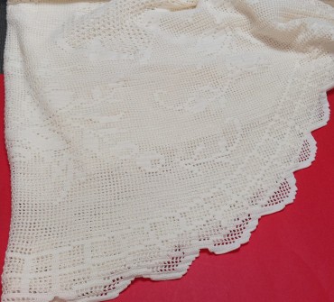Toalha oval em renda