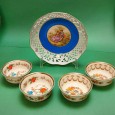Um prato e quatro taças porcelana