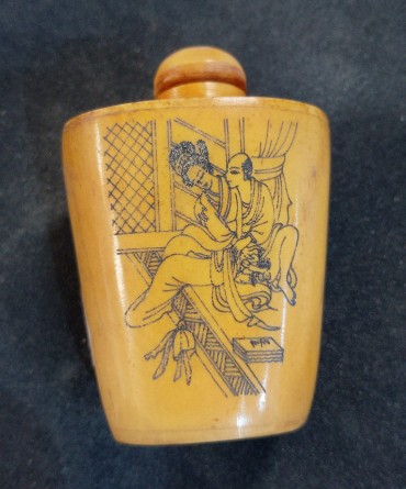 Snuff box cenas eróticas