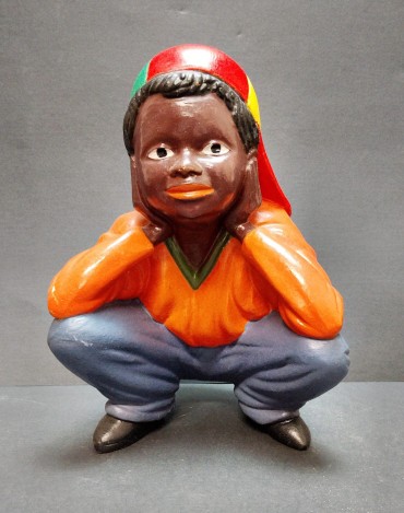 Escultura de rapaz