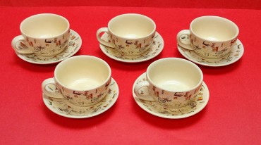 Cinco chávenas de café