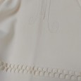 Dois lençóis bordados com monogramas