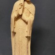 Escultura de figura feminina oriental