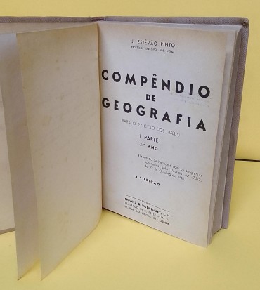 «Compêndio de Geografia (Rara o 2º ciclo dos Liceus, I Parte, 3º ano»