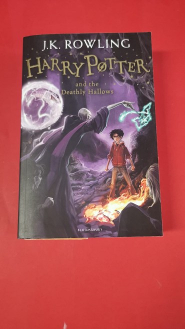 HARRY POTTER AND THE DEATHLY HALLOWS