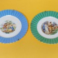 Dois pratos decorativos VA