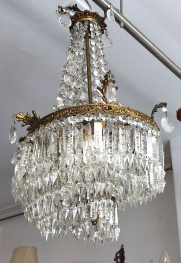 Lustre com pingentes