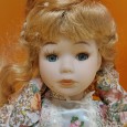 Duas bonecas porcelana