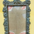 Moldura com flores relevadas (média)