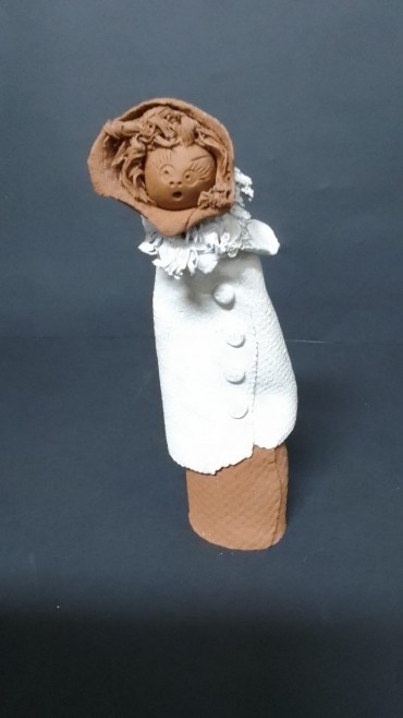 Boneca em terracota