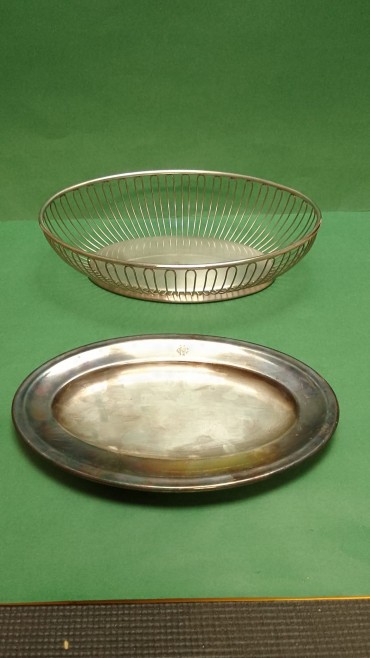 Cesta e travessa com monograma