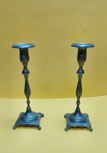 Dois castiçais